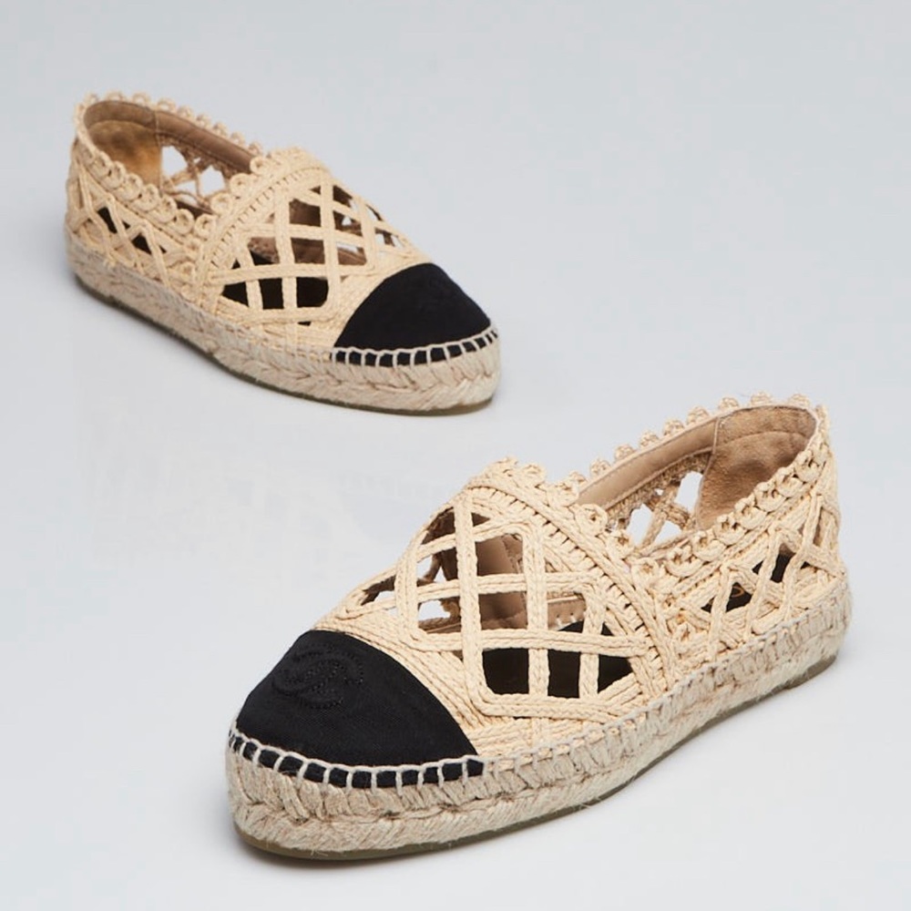 CHANEL Flat Shoes
